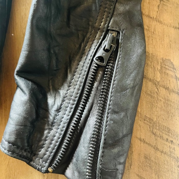 *RARE* Genuine Converse Leather Jacket - Picture 9 of 9